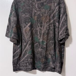 Abercrombie & Fitch Men's Short-Sleeve Camo Tee in Green and Gray